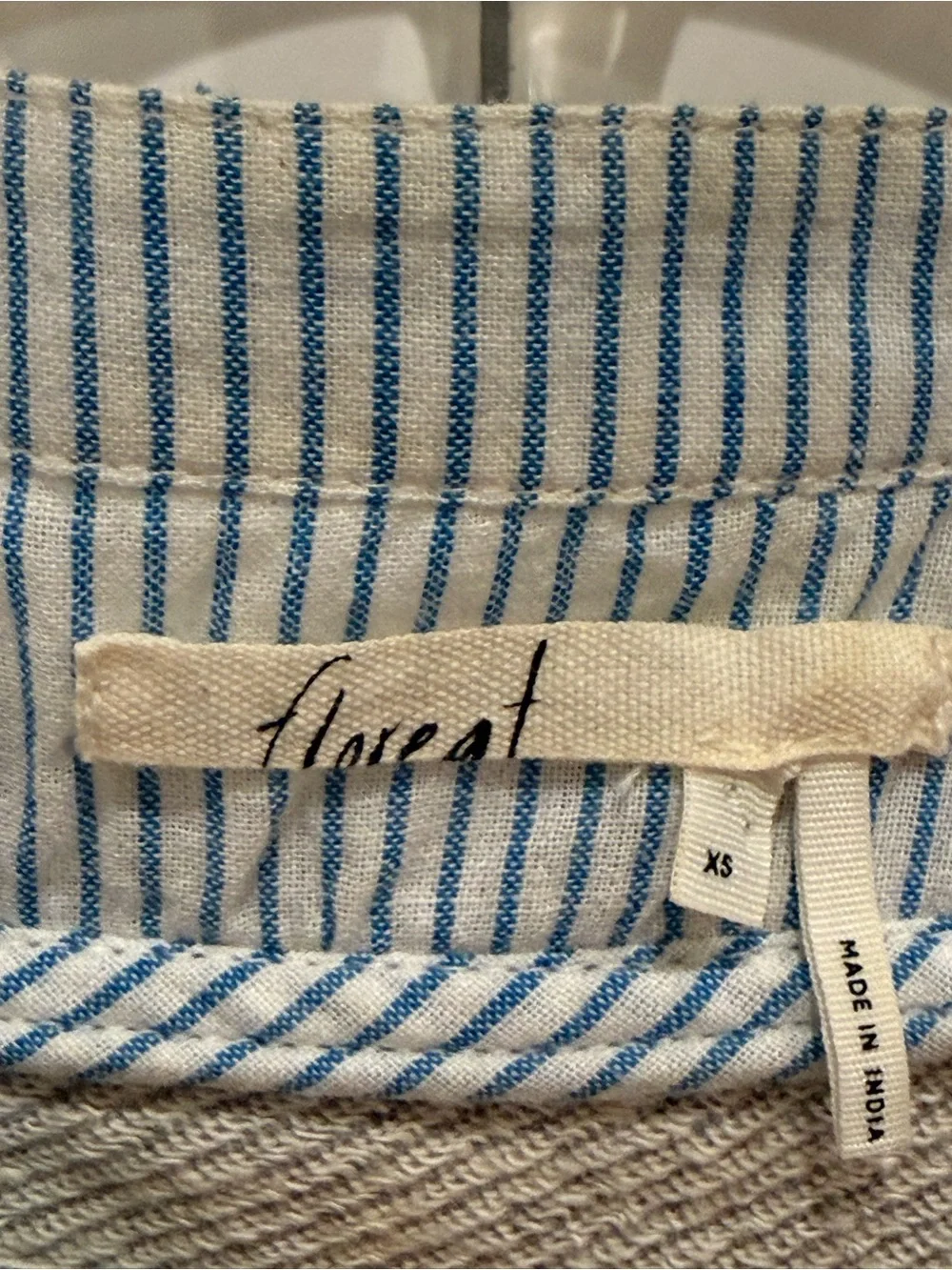Anthropologie Floreat Gray Short-Sleeve Sweatshirt with Yellow Bee Embroidery - Picture 2 of 5